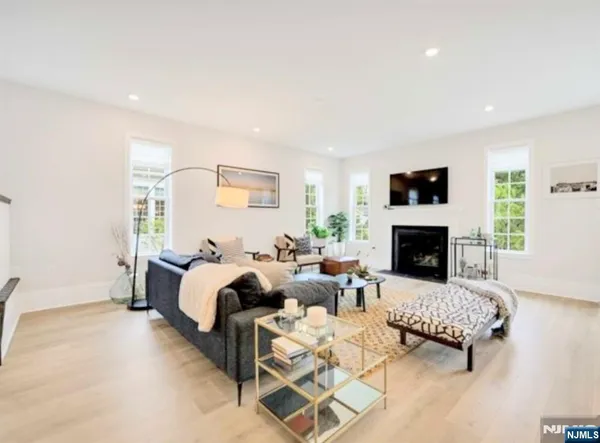 $6,800 | 1 Davies Drive, Old Tappan, NJ 07675