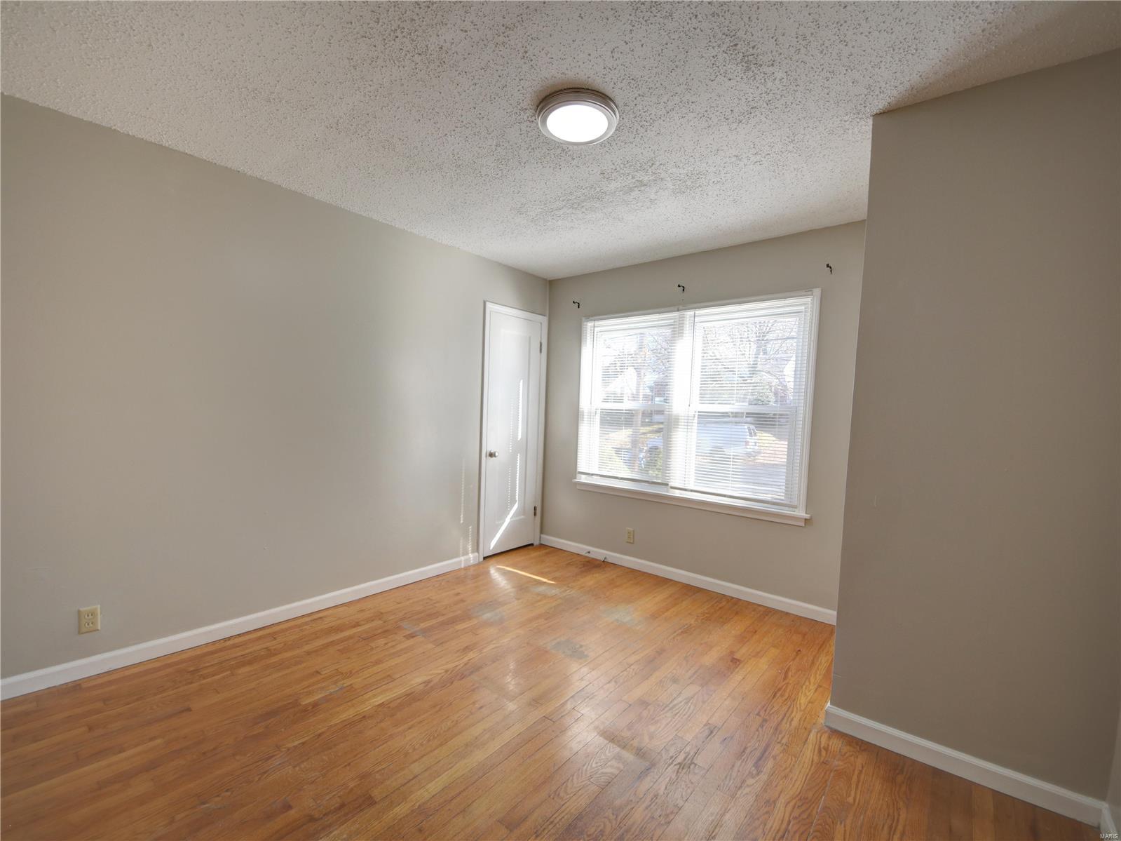 2953 Walton Road St. Louis, MO 63114 - Photo 4 of 8