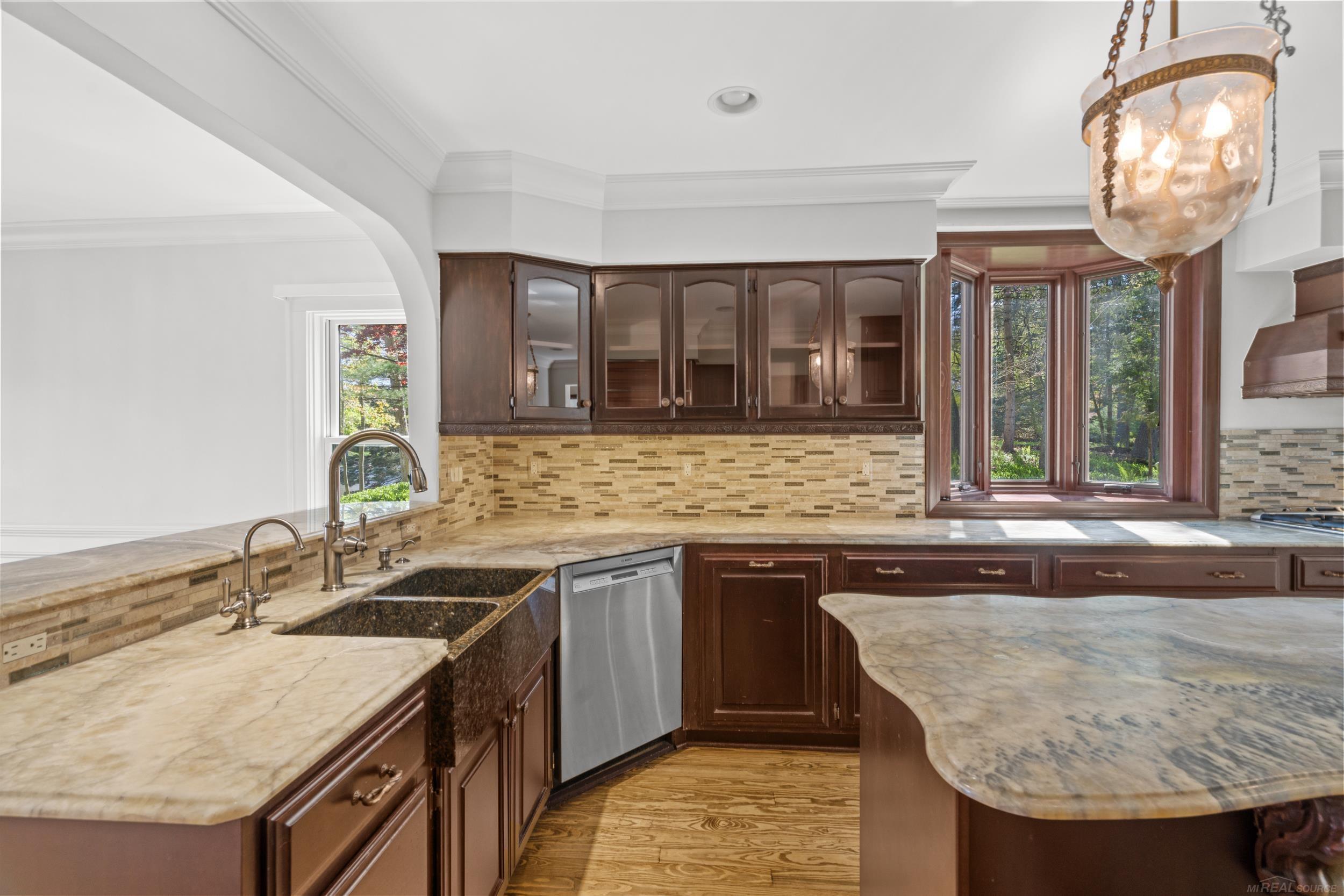 1071 Nakomis Road Lake Orion, MI 48362 - Photo 16 of 71
