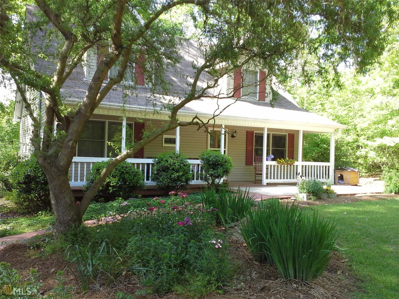 136 Graham Drive Southwest, Unit 79 Cave Spring, GA 30124 - Photo 1 of 1 Beautiful front yard