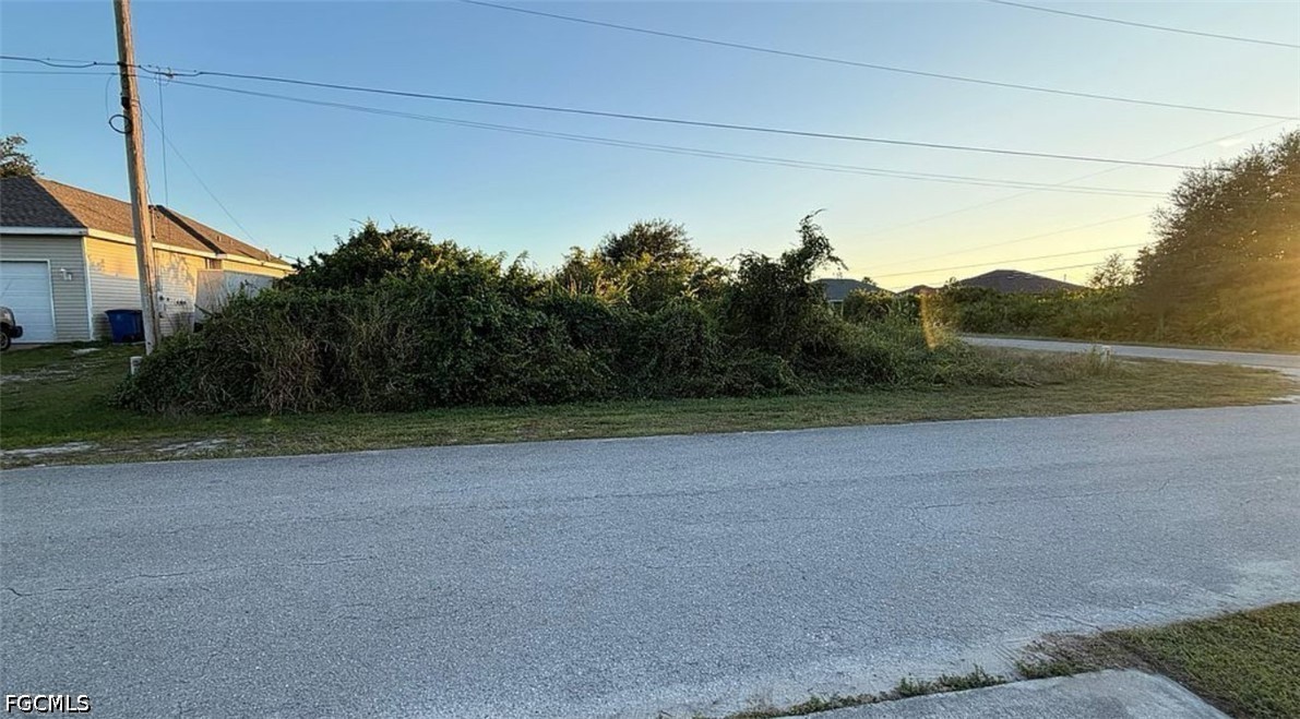 3219 37th Street Southwest Lehigh Acres, FL 33976 - Photo 1 of 5