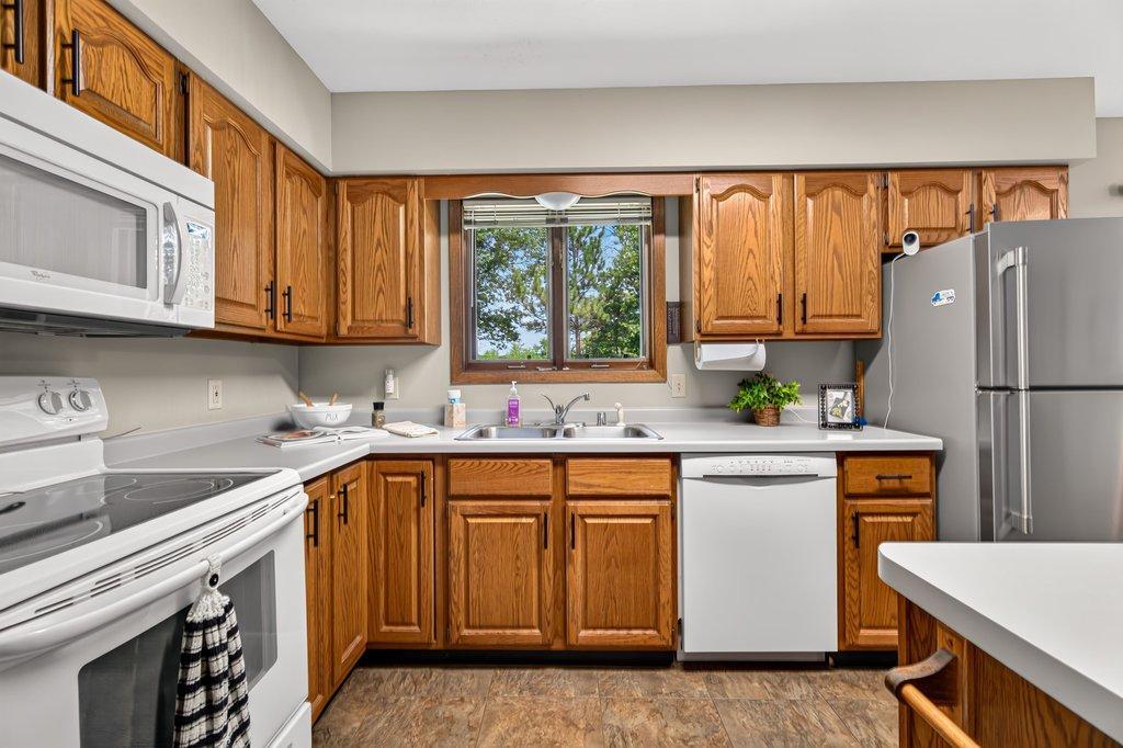 4437 Old Wells Road Eau Claire, WI 54703 - Photo 14 of 65