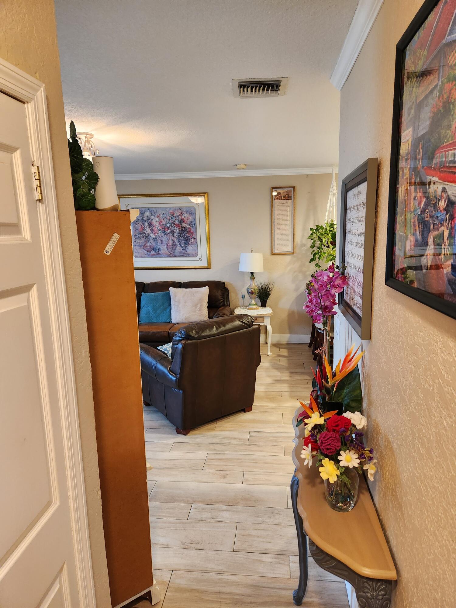 324 Shady Lane Road Palm Springs, FL 33461 - Photo 18 of 44 20221009_155851