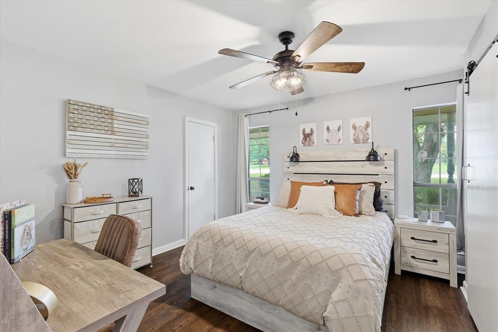 701 Raintree Road Fort Worth, TX 76103 - Photo 19 of 26 Second Bedroom