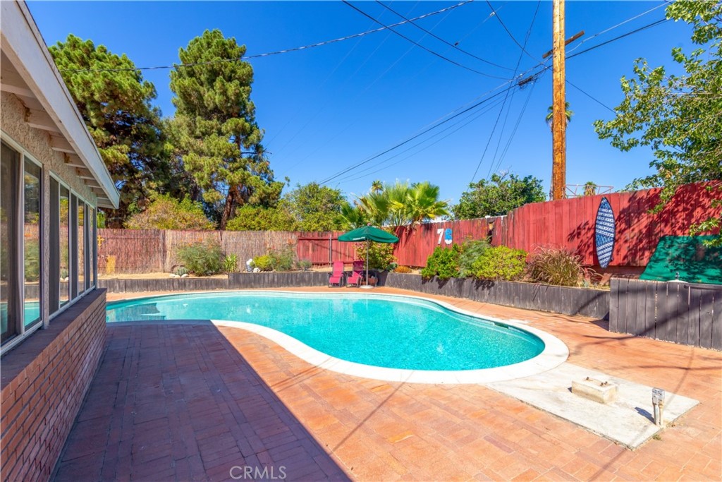 41320 Linda Vista Court Hemet, CA 92544 - Photo 31 of 31 a view of swimming pool with a yard