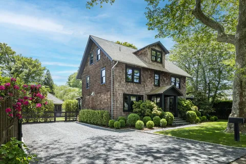 $5,750,000 | 103 Mill Hill Lane, East Hampton, NY 11937