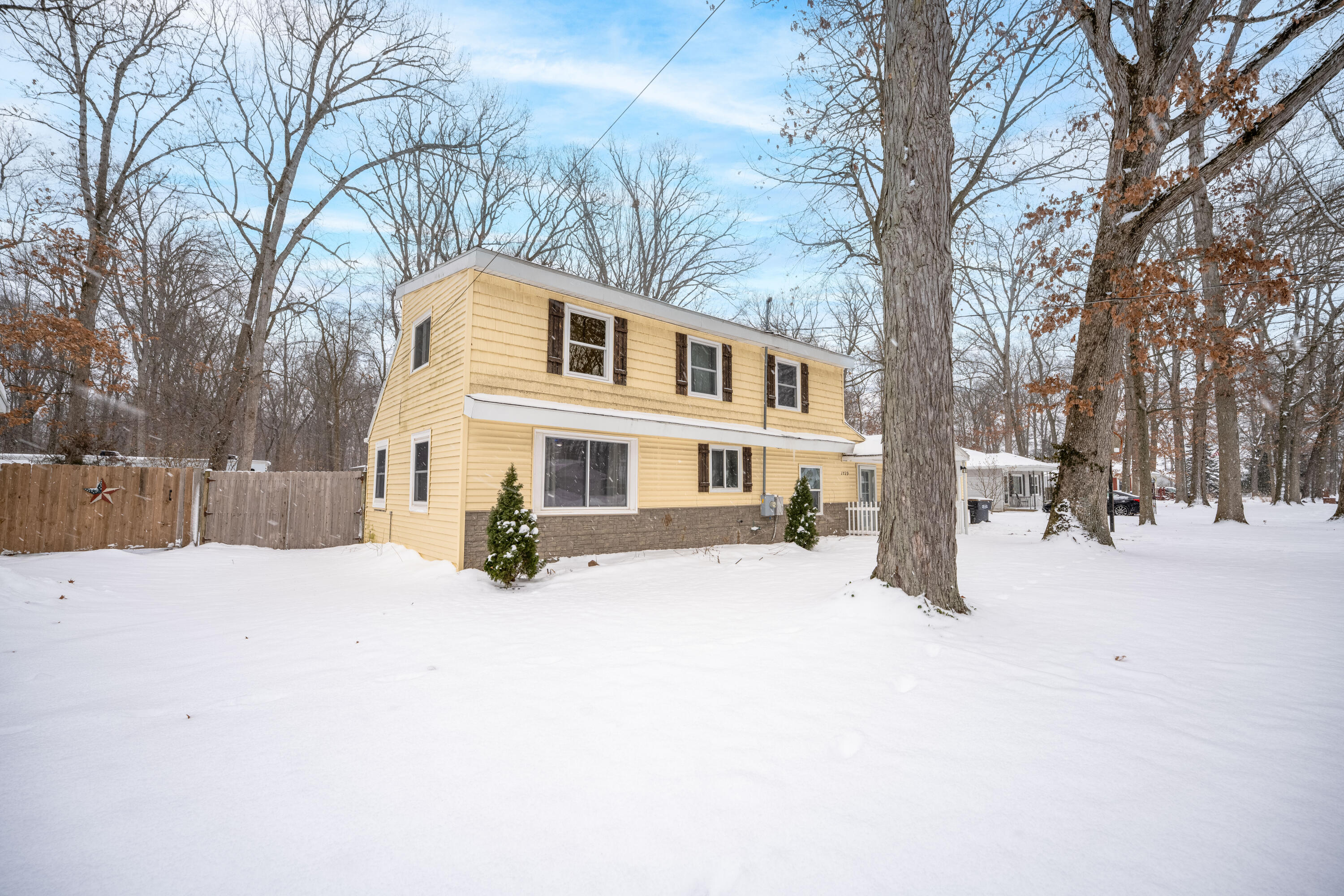 1729 Vickery Road Portage, MI 49002 - Photo 3 of 19 DSC02068