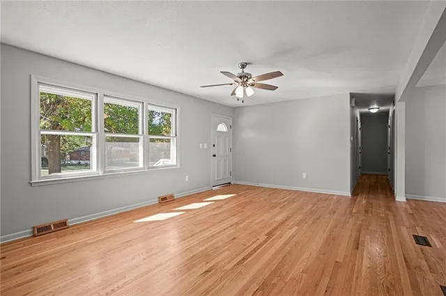 $335,000 | 7401 North Central Street, Kansas City, MO 64118