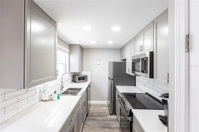 $8,000 | 6020 Midnight Pass Road, Unit 41, Sarasota, FL 34242