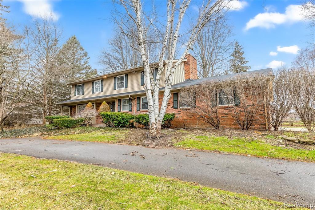 7197 Brighton Road Brighton, MI 48116 - Photo 2 of 42