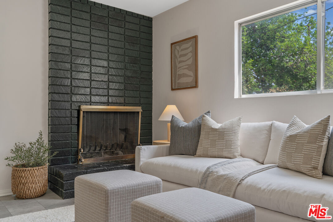 19427 Lemay Street Reseda, CA 91335 - Photo 14 of 28