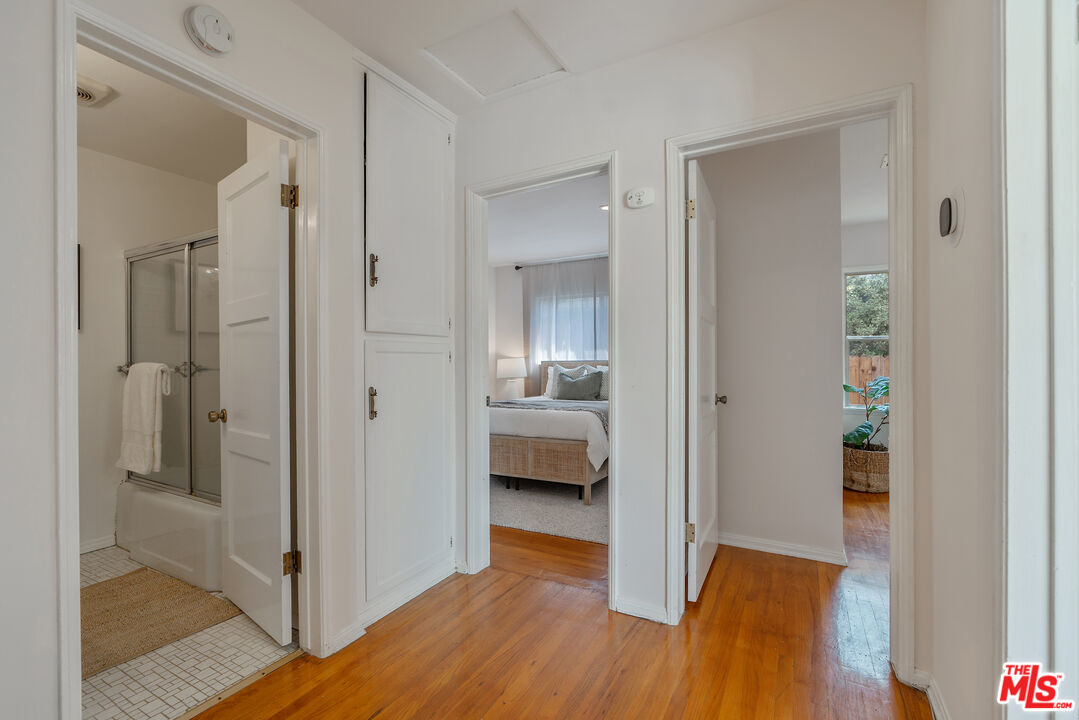 19427 Lemay Street Reseda, CA 91335 - Photo 16 of 28