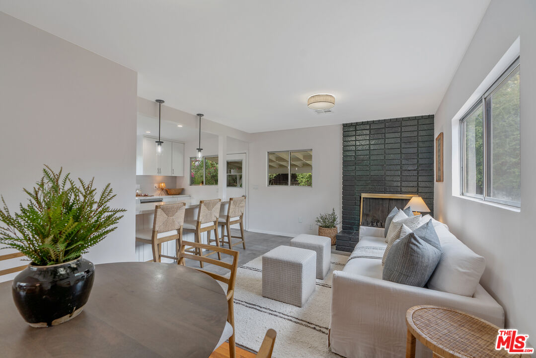 19427 Lemay Street Reseda, CA 91335 - Photo 9 of 28