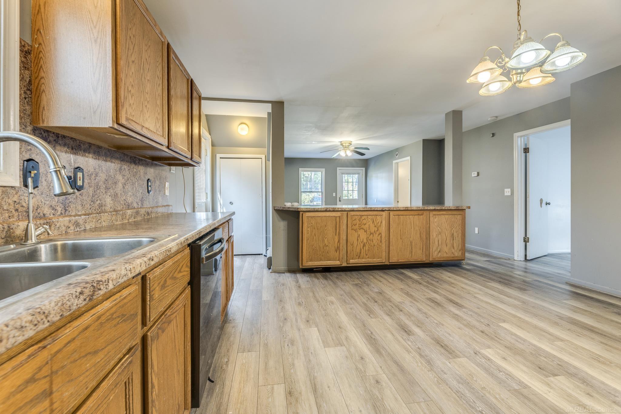 7770 Shorecliff Road Lexington, MI 48450 - Photo 10 of 32 50155088-0adb7a4f-5572-4d22-a22a-c131aeae8807.JPG