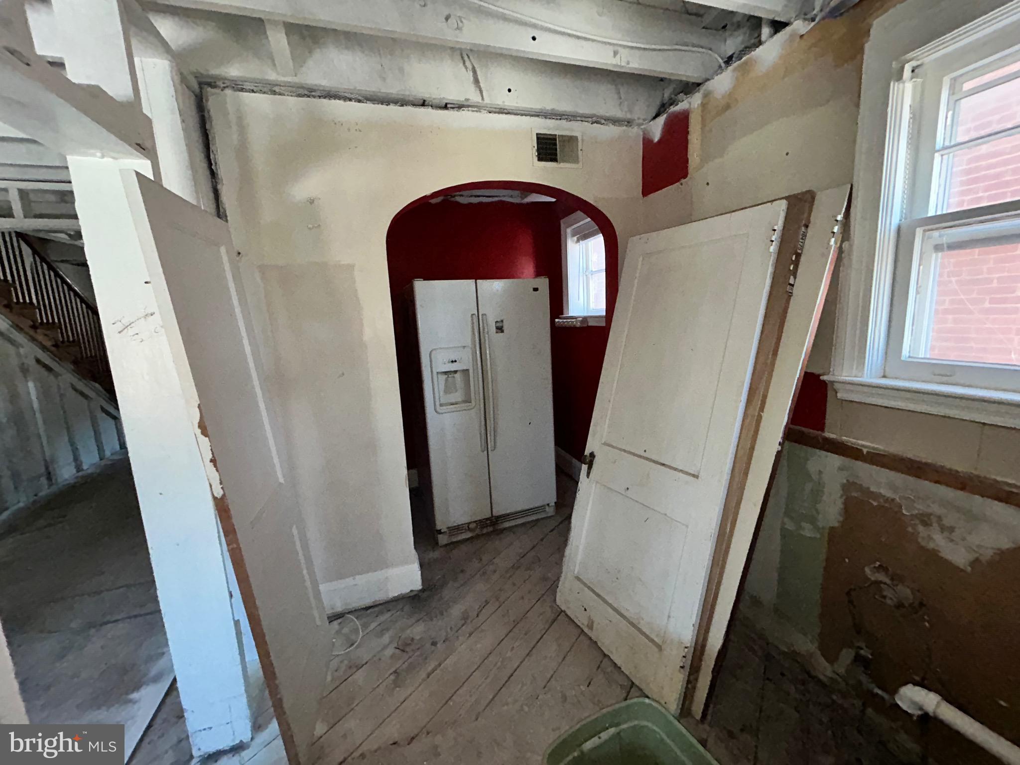 916 Calwell Road Baltimore, MD 21229 - Photo 11 of 15