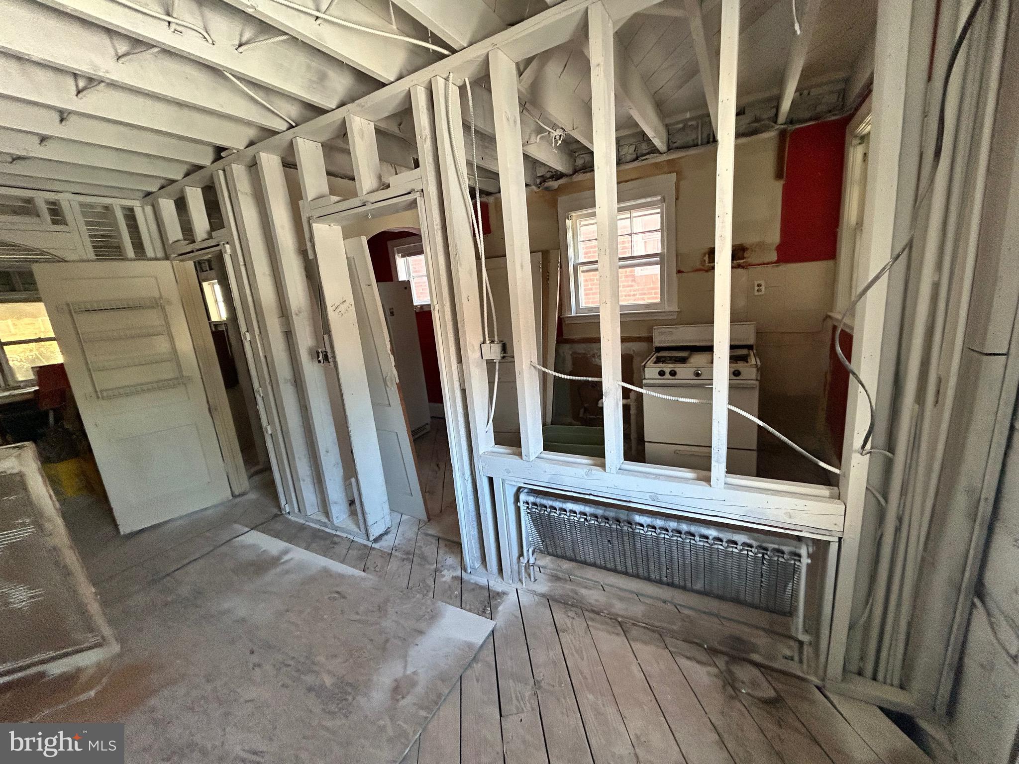 916 Calwell Road Baltimore, MD 21229 - Photo 7 of 15