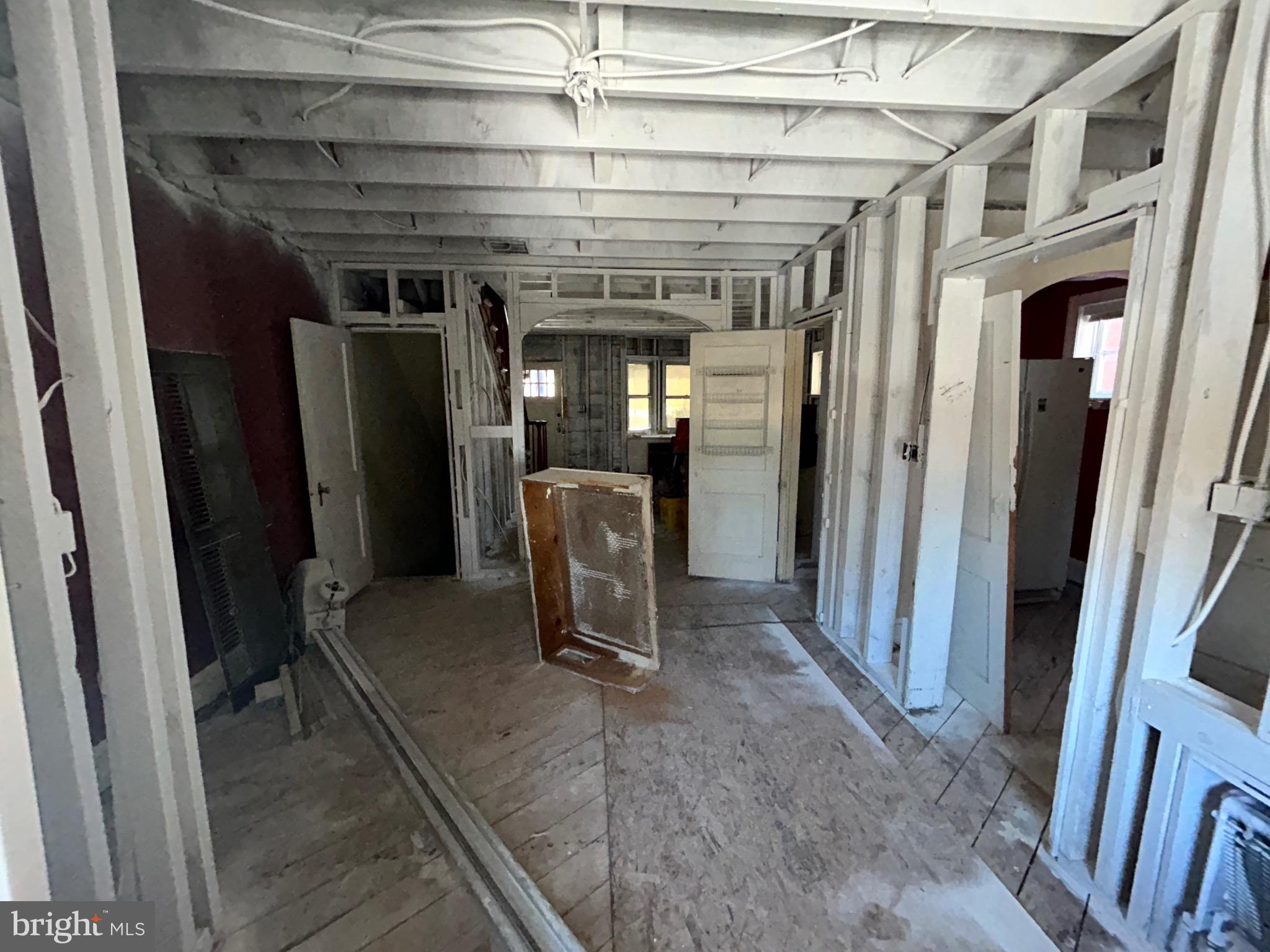 916 Calwell Road Baltimore, MD 21229 - Photo 10 of 15