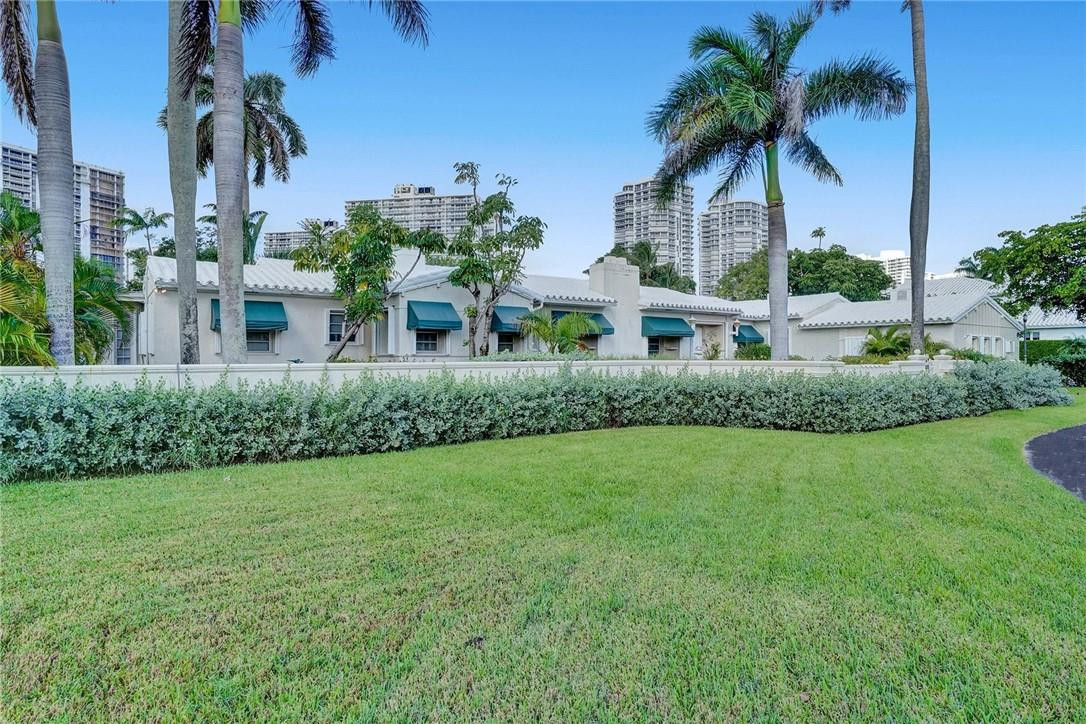 393 Centre Island North Miami Beach, FL 33160 - Photo 20 of 51 Photo 20