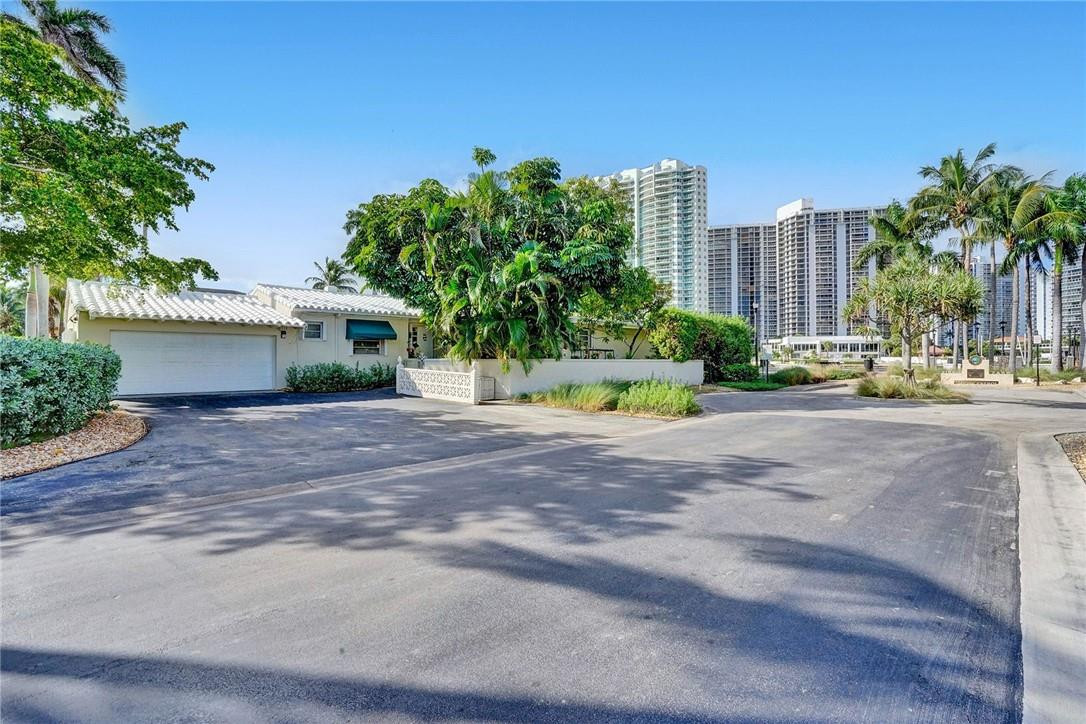 393 Centre Island North Miami Beach, FL 33160 - Photo 25 of 51 Photo 25