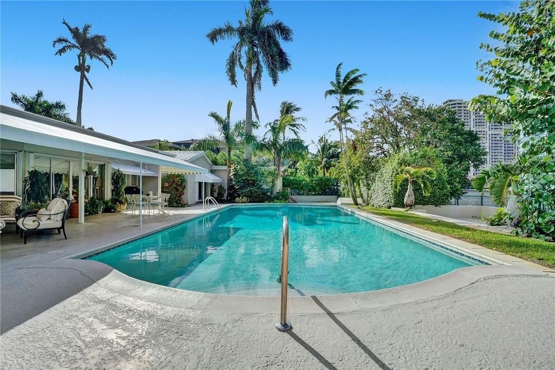 393 Centre Island North Miami Beach, FL 33160 - Photo 28 of 51 Photo 28