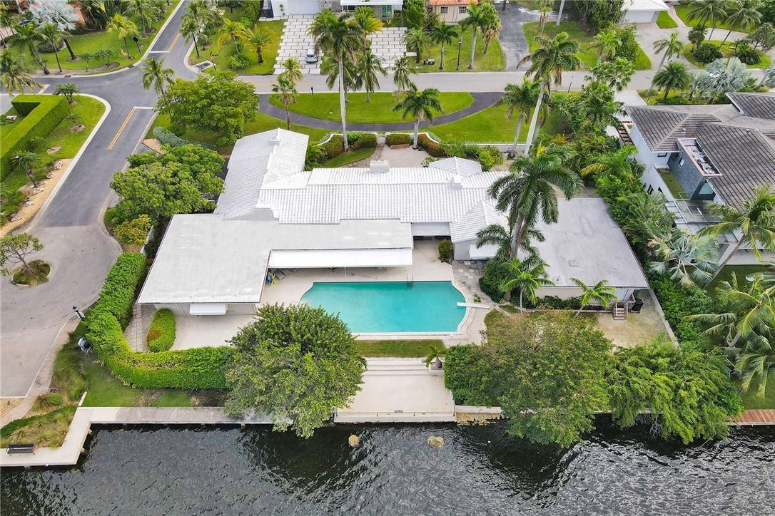 393 Centre Island North Miami Beach, FL 33160 - Photo 3 of 51 Photo 3