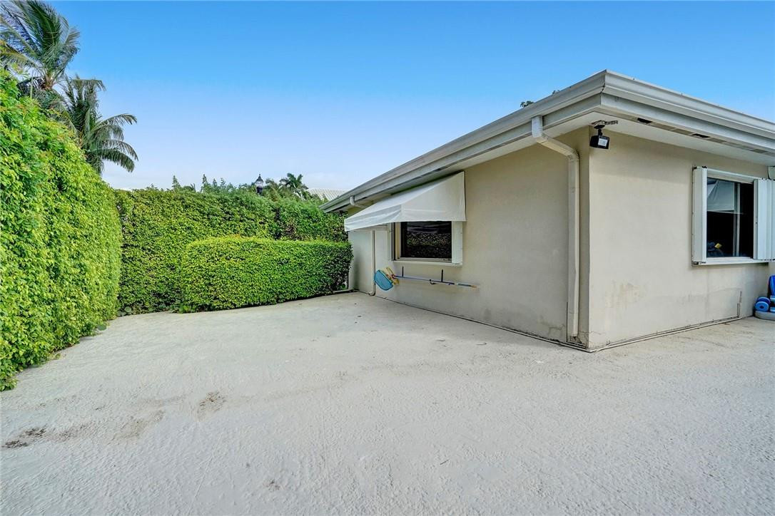 393 Centre Island North Miami Beach, FL 33160 - Photo 40 of 51 Photo 40