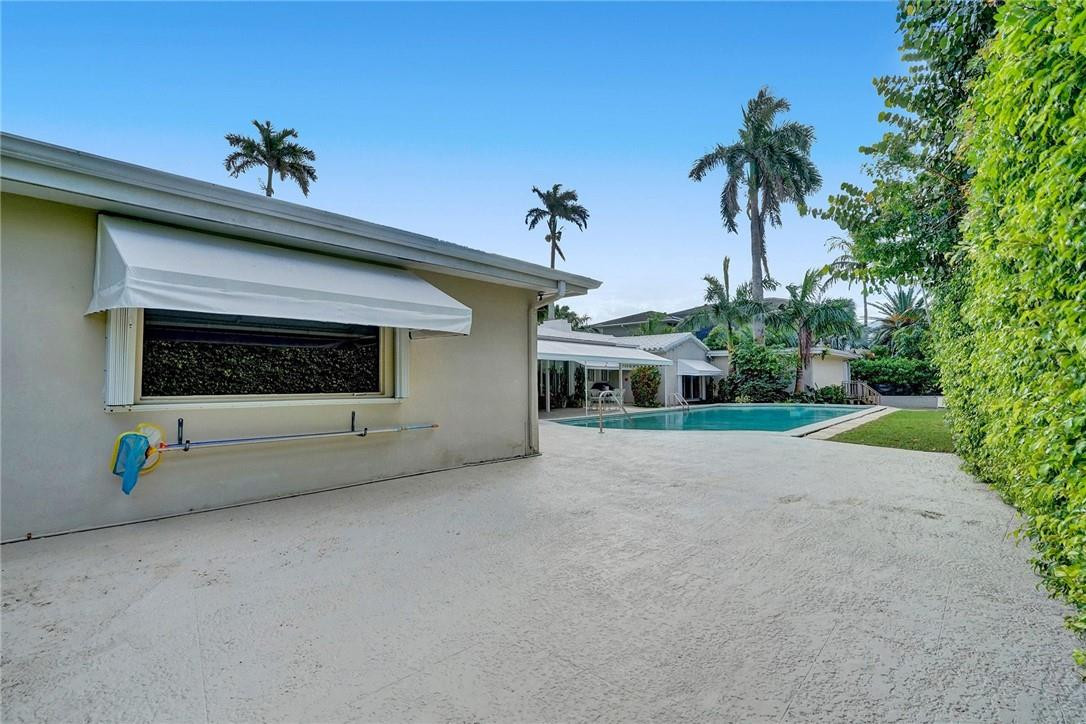 393 Centre Island North Miami Beach, FL 33160 - Photo 41 of 51 Photo 41