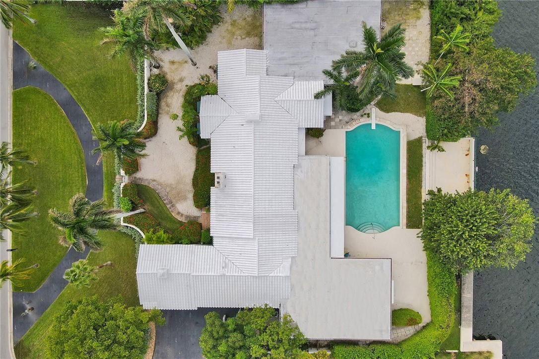 393 Centre Island North Miami Beach, FL 33160 - Photo 9 of 51 Photo 9