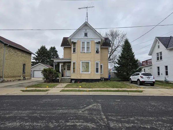$175,000 | 219 Emerald Street, Watertown, WI 53098