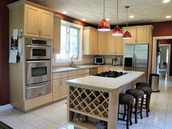2 James Millen Road North Reading, MA 01864 - Photo 5 of 30 Gallery Image 5
