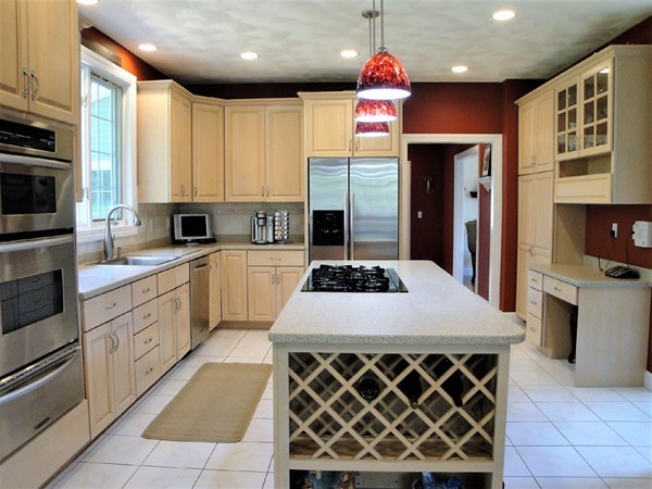 2 James Millen Road North Reading, MA 01864 - Photo 6 of 30 Gallery Image 6