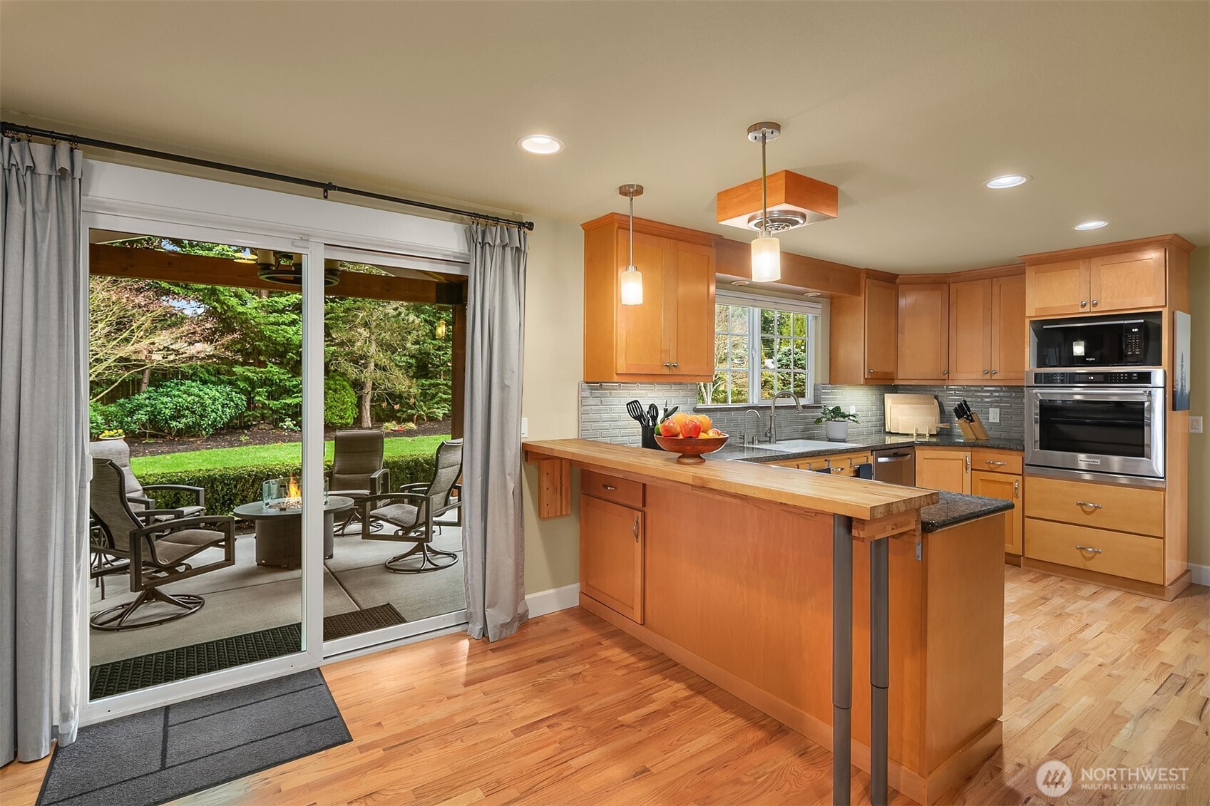 1452 8th Place South Edmonds, WA 98020 - Photo 10 of 38