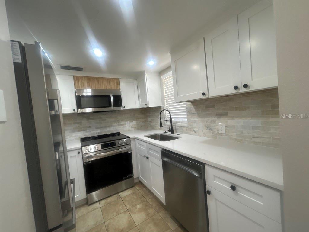 4901 Onyx Lane, Unit 102 New Port Richey, FL 34652 - Photo 3 of 13