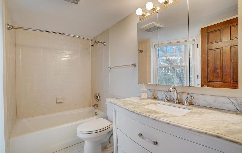 603 Lake Street, Unit 307 Excelsior, MN 55331 - Photo 20 of 49 Gallery Image 20