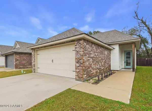 $1,700 | 212 Twin Meadow Lane, Lafayette, LA 70508