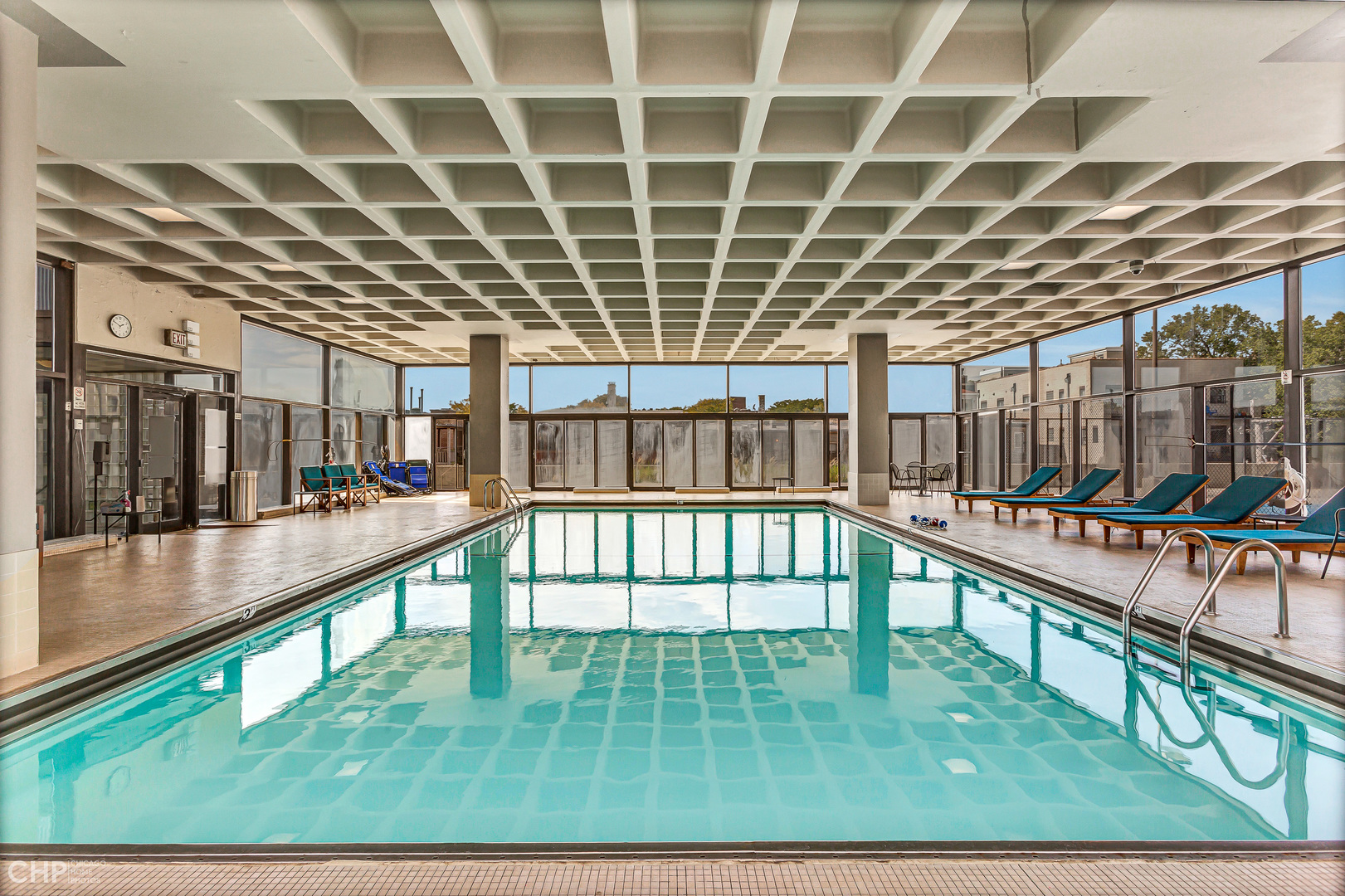 5320 North Sheridan Road, Unit 2002 Chicago, IL 60640 - Photo 38 of 57 a view of an indoor swimming pool