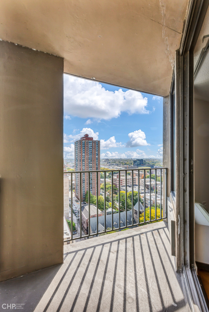 5320 North Sheridan Road, Unit 2002 Chicago, IL 60640 - Photo 9 of 57
