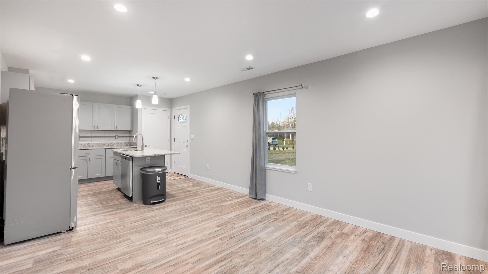 3168 Norton Lawn Street Rochester, MI 48307 - Photo 4 of 25 Gallery Image 4