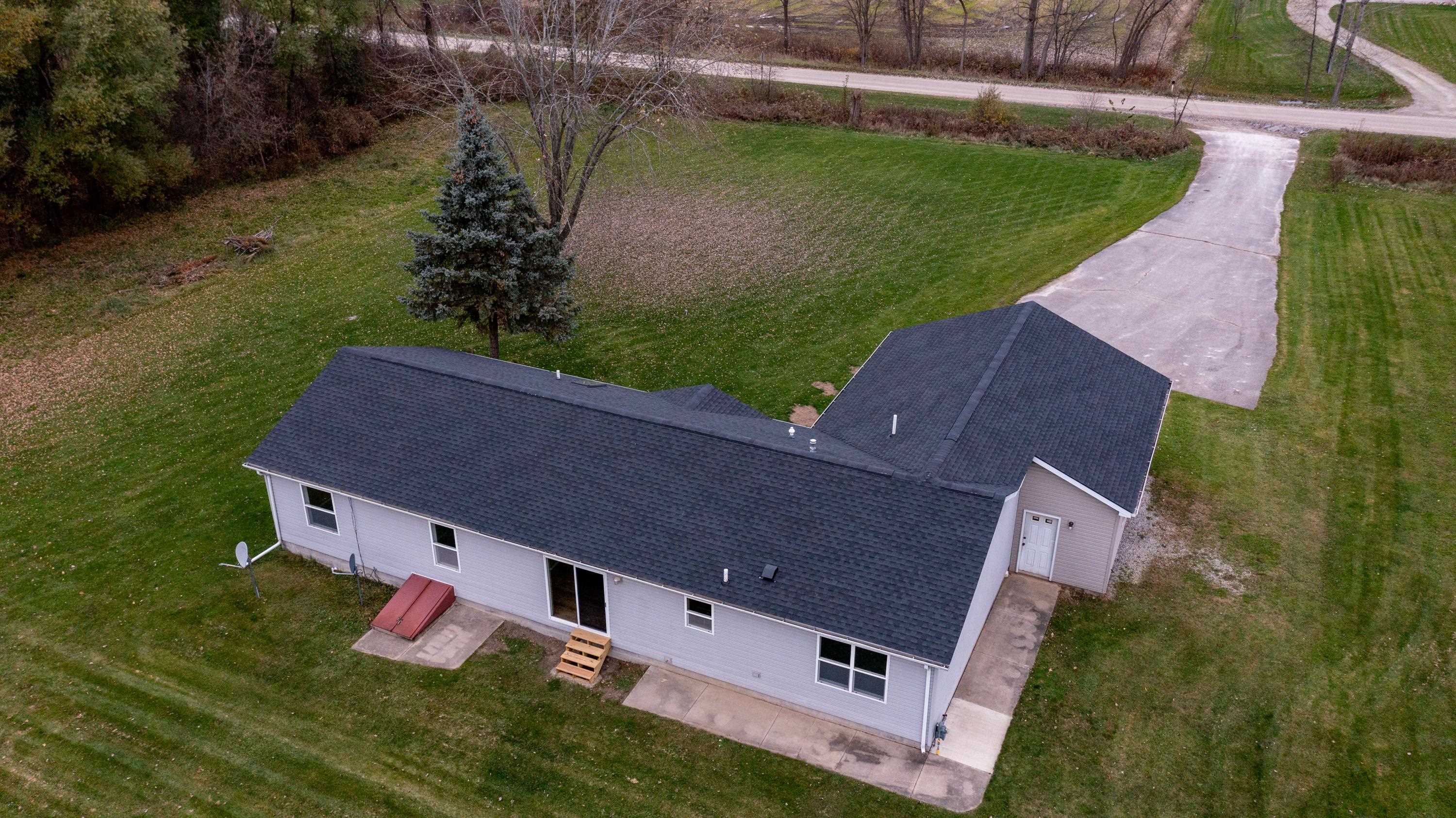 14807 Gould Road Allenton, MI 48002 - Photo 2 of 87 50127009-1.JPG