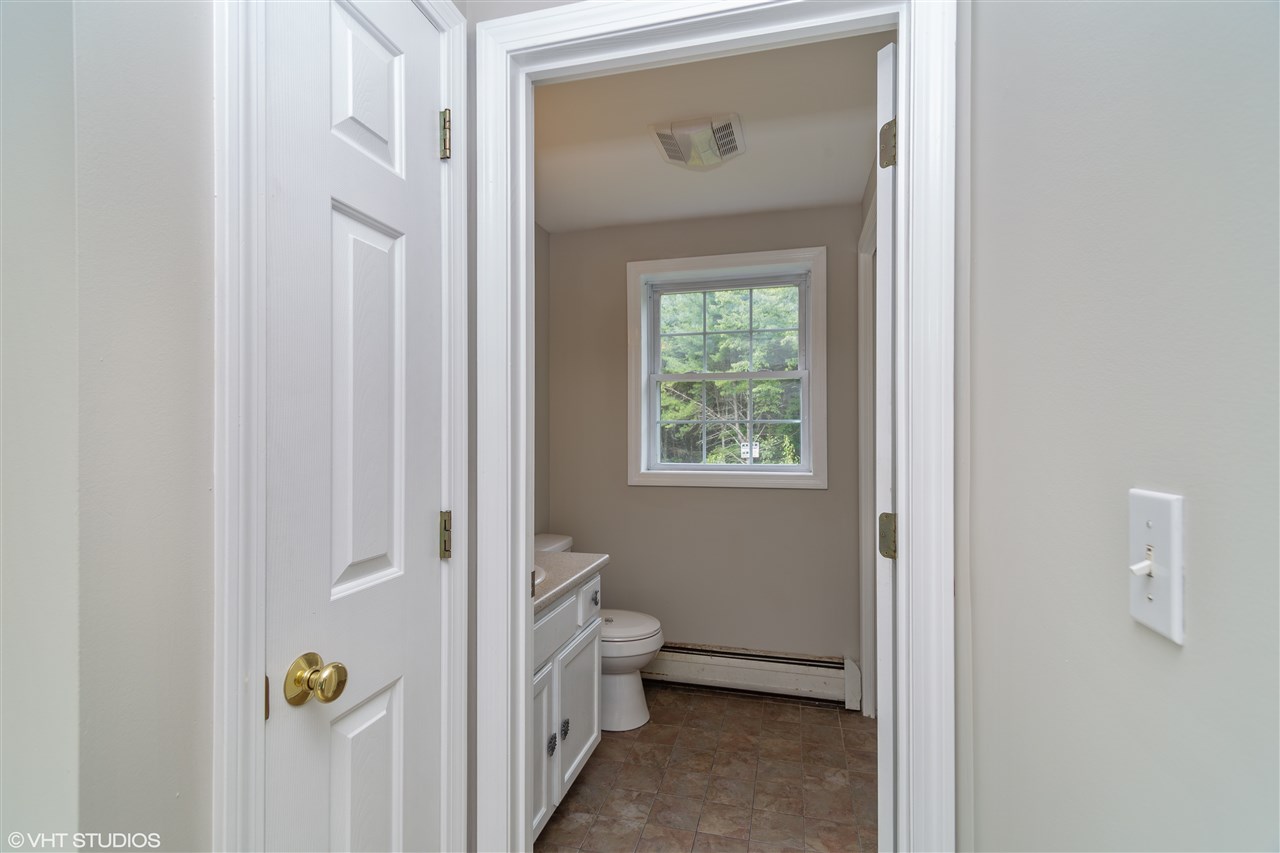 244 Middle Road Deerfield, NH 03037 - Photo 8 of 25