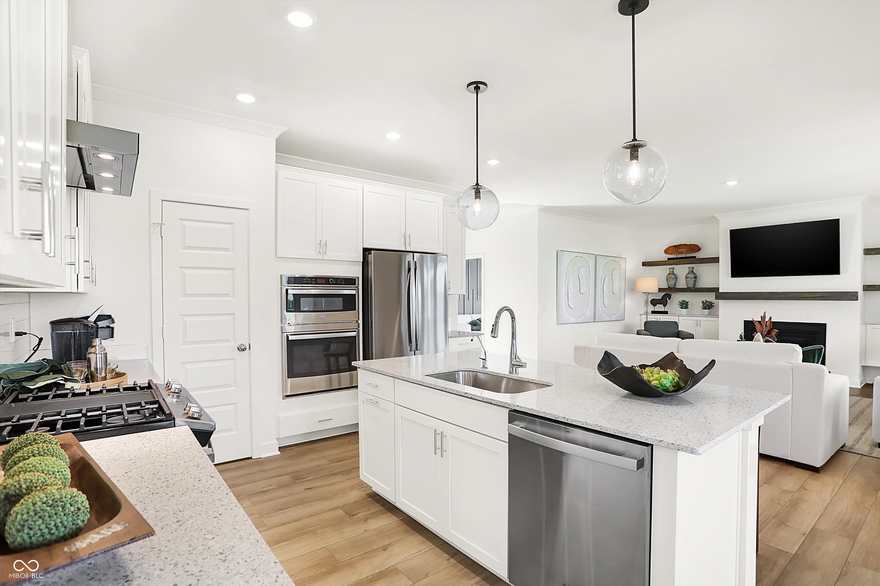 5370 Devonshire Way McCordsville, IN 46055 - Photo 13 of 43