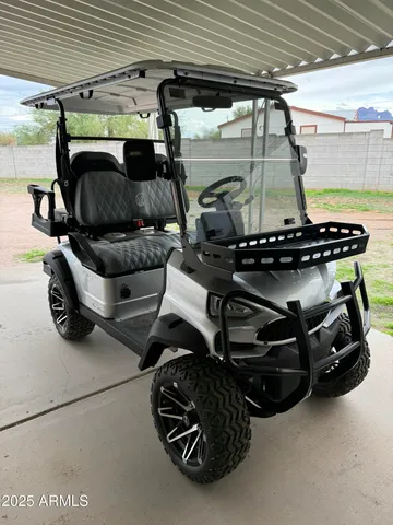 $325,000 | 1975 West Smoketree Street, Apache Junction, AZ 85120