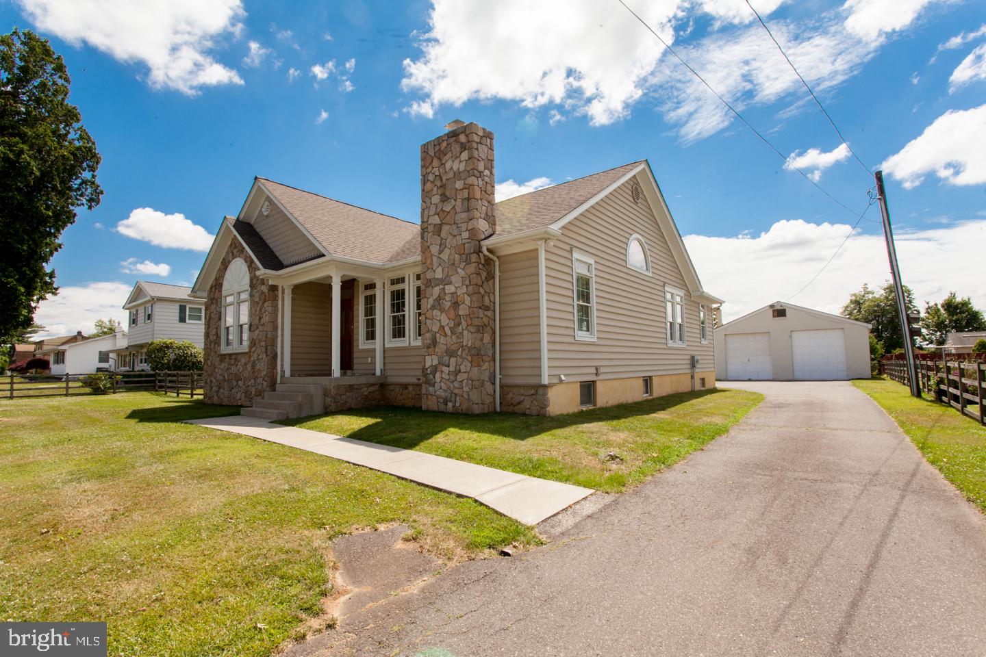 1041 Frosty Hollow Road, Langhorne, PA 19047 Compass