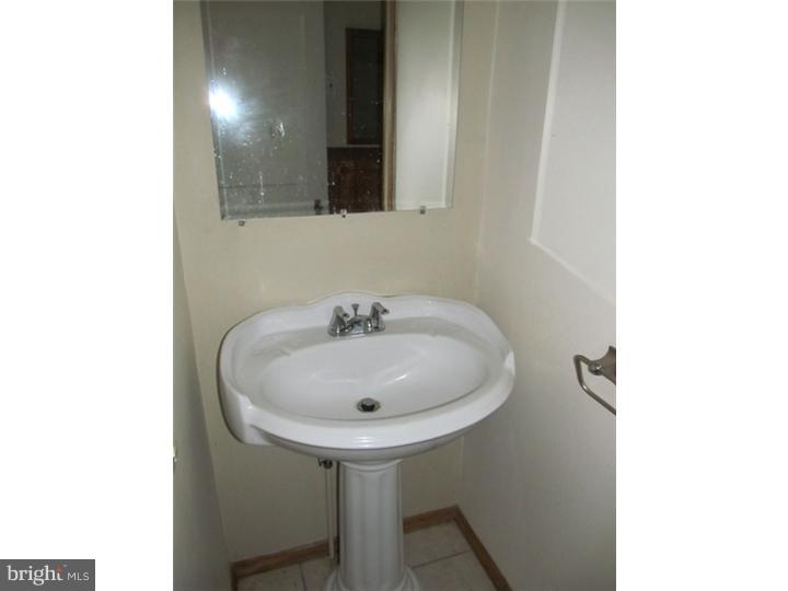 1423 New Holland Road Reading, PA 19607 - Photo 4 of 16 Bathroom