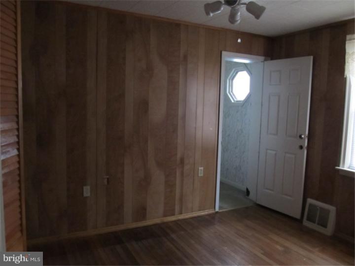 1423 New Holland Road Reading, PA 19607 - Photo 6 of 16 Bedroom 2