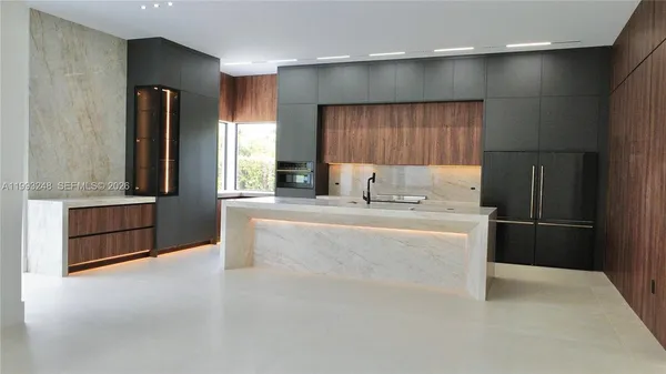 $1,750,000 | 19880 Southwest 134th Avenue, Miami, FL 33177