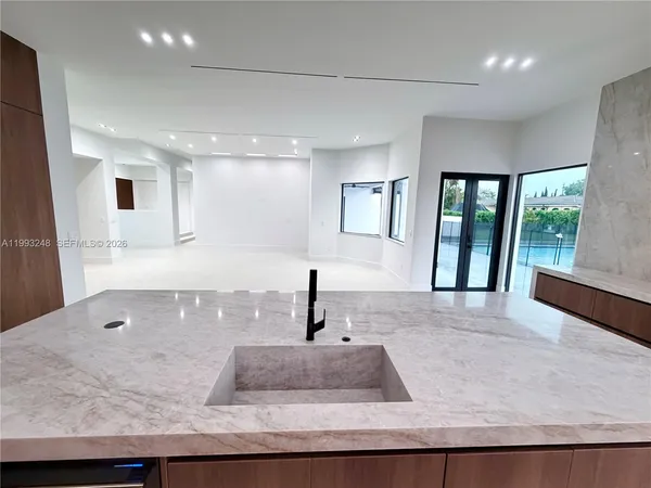 $1,750,000 | 19880 Southwest 134th Avenue, Miami, FL 33177