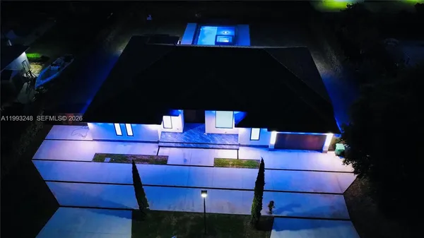 $1,750,000 | 19880 Southwest 134th Avenue, Miami, FL 33177