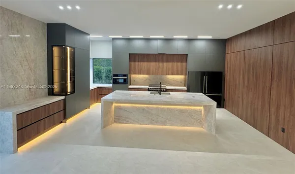 $1,750,000 | 19880 Southwest 134th Avenue, Miami, FL 33177