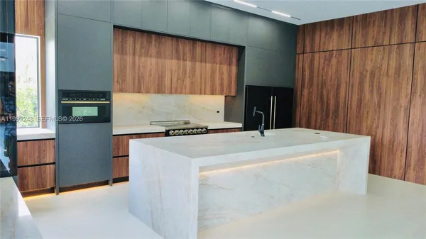 $1,750,000 | 19880 Southwest 134th Avenue, Miami, FL 33177